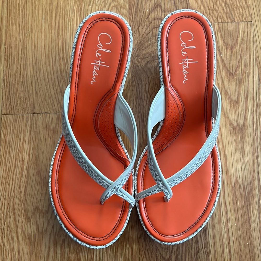 Cole Haan Air Caprice Thong Sandal. Size 9.5. Like new condition!